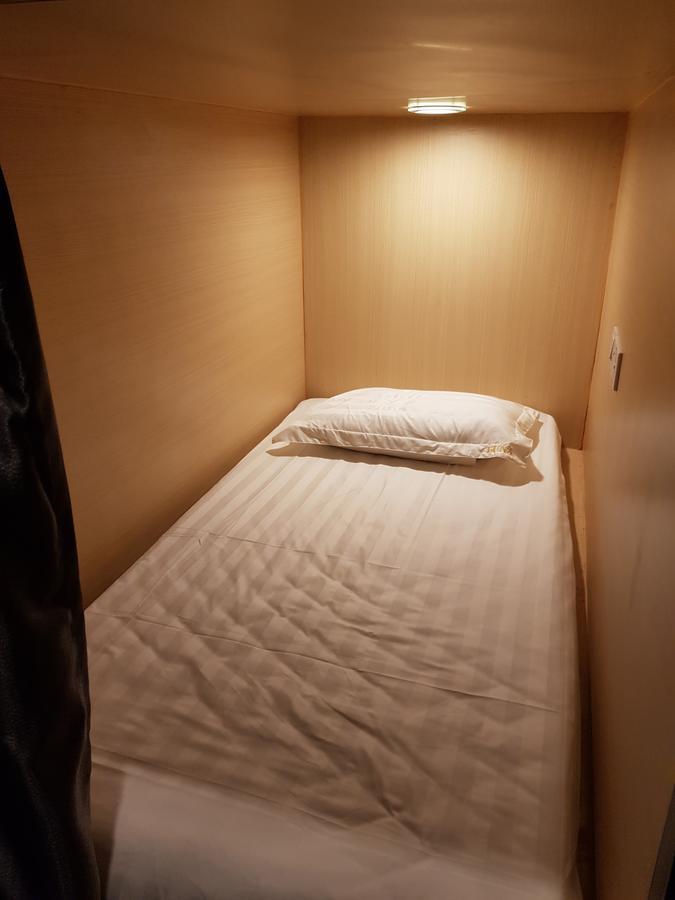 Luna Capsule Semporna Buitenkant foto